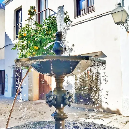 Fuente De Naranjos * חרז